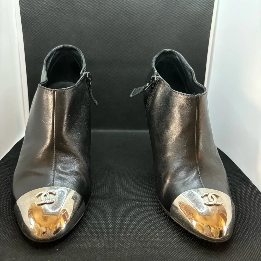 Women’s Chanel Slip On Healed Boots - Picture 2 of 10